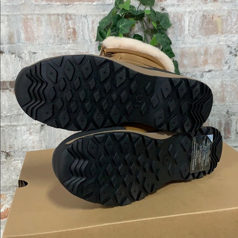 NIB UGG Australia Adirondack Boot III Chestnut - Picture 7 of 8